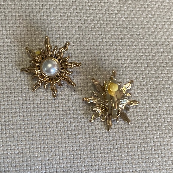 Sun pearl golden vintage earrings - Picture 3 of 4